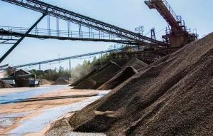 Abbaumaschinen im Steinbruch